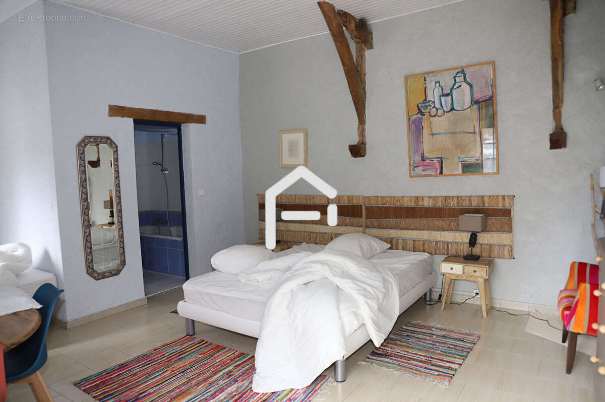 Maison à SAINT-CIRQ-LAPOPIE