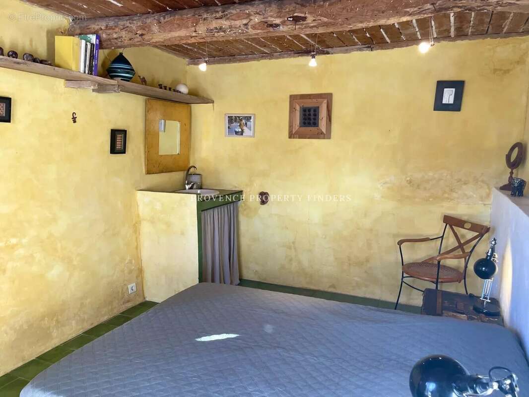 Maison à VILLECROZE