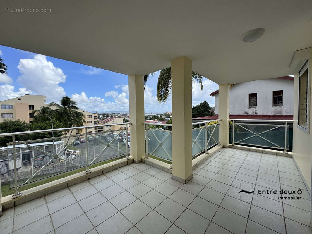 Terrasse - Appartement à FORT-DE-FRANCE