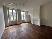 Appartement à SAINT-LEONARD-DE-NOBLAT