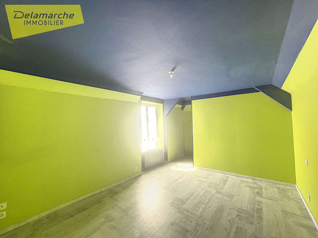 10 min AVRANCHES (50300) 10 min GRANVILLE (50400) maison à vendre à  Sartilly Baie Bocage (50530) 5 chambres , dépendances et te - photo 4