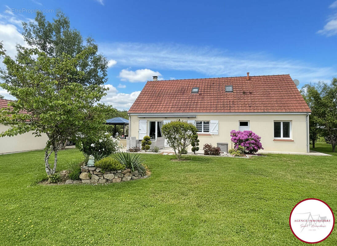 Maison à FARGES-ALLICHAMPS