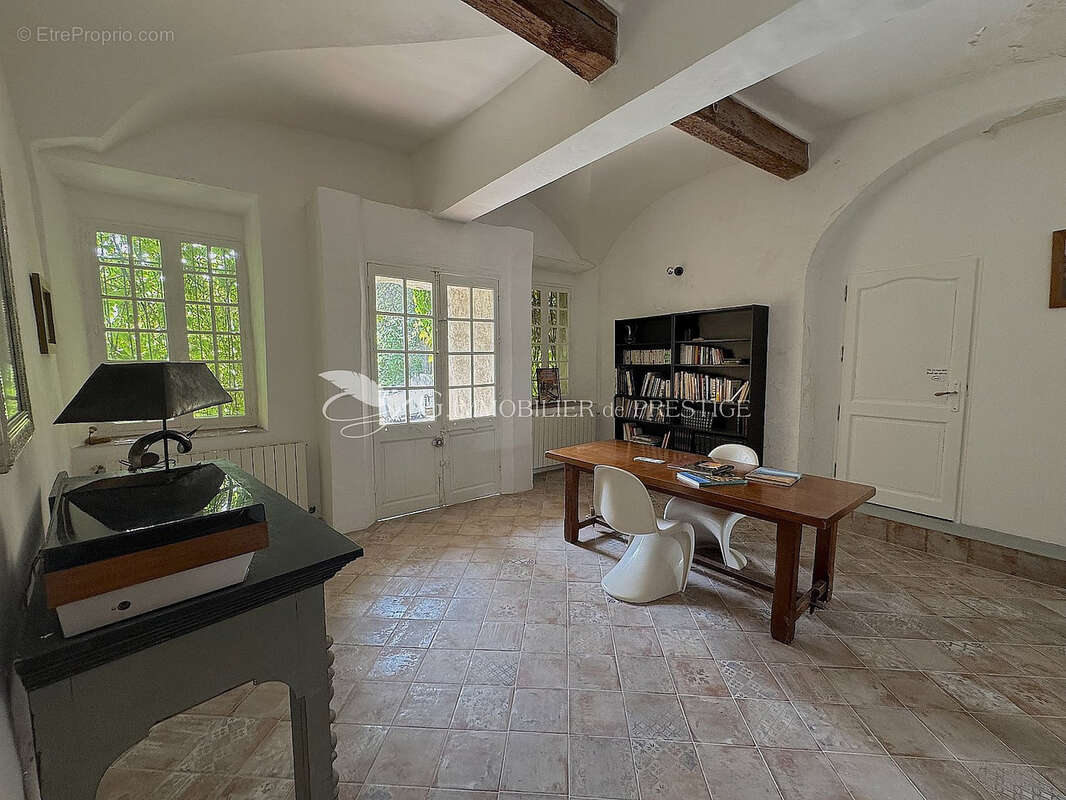 Maison à MALEMORT-DU-COMTAT