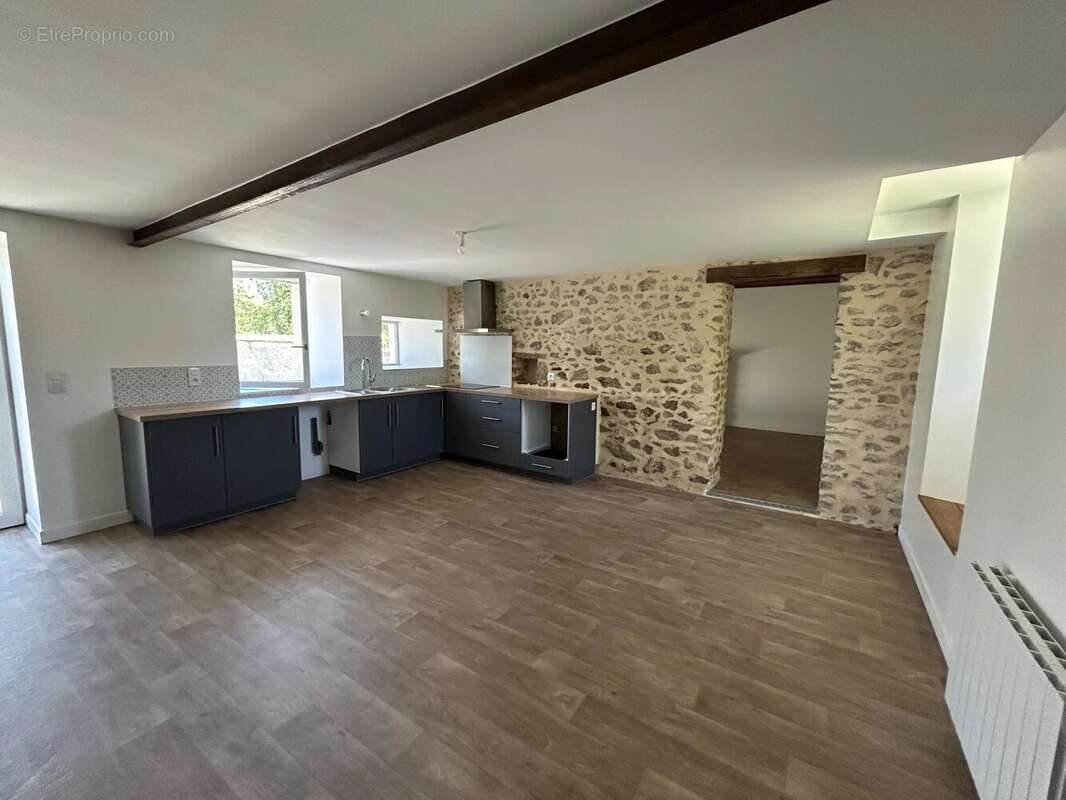 Maison à FAYE-L'ABBESSE