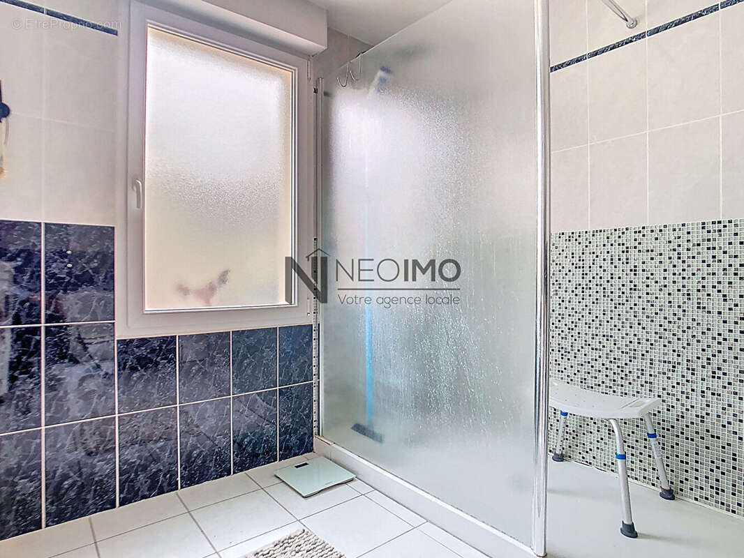 Maison à NEUFCHATEAU