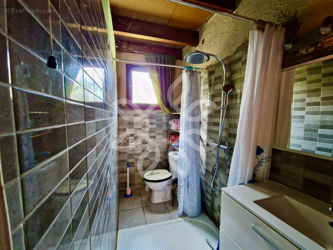 Maison à CHAMPAGNAC-LE-VIEUX