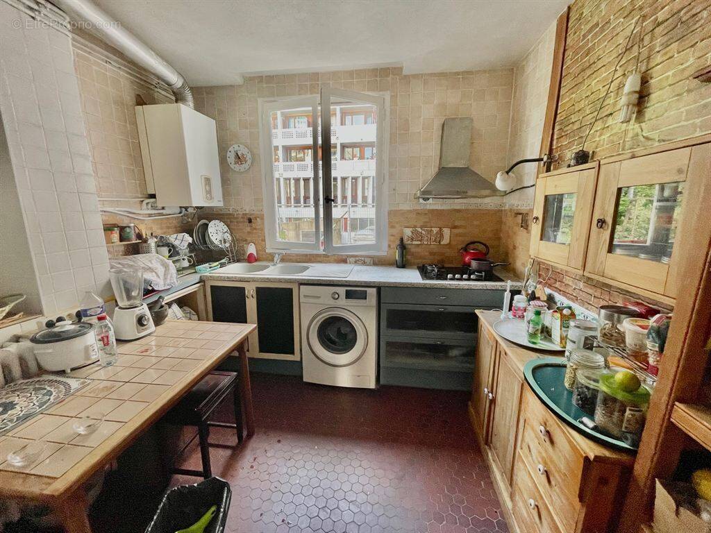 Appartement à PARIS-11E