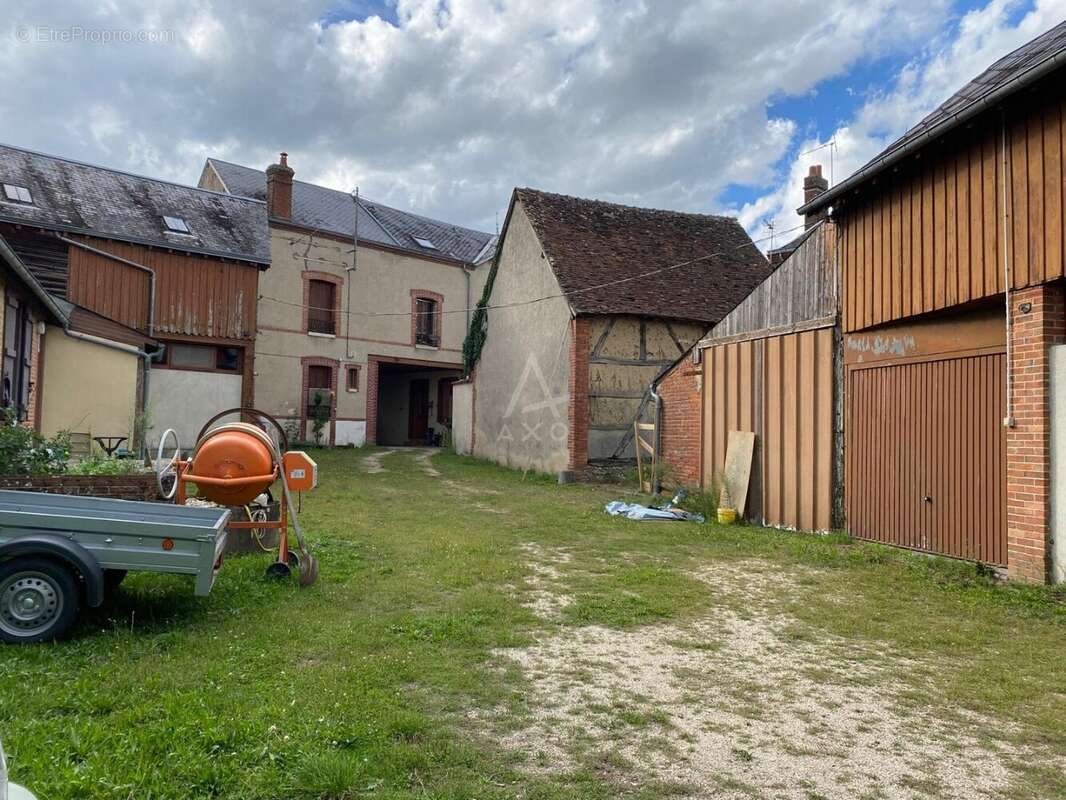 Coullons maison de ville idéal famille ou futur commerce - photo 14