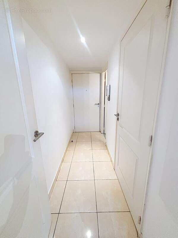 Appartement 29 m² à Villeneuve-Loubet  - photo 5