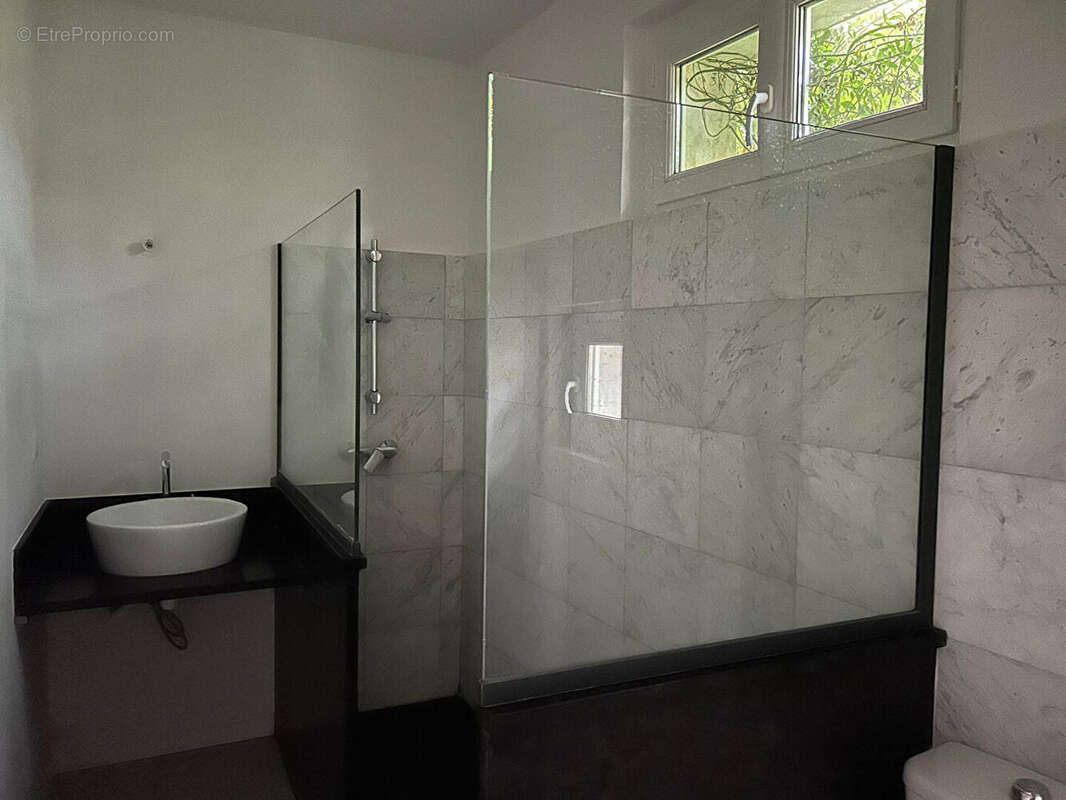 Maison à FONTVIEILLE