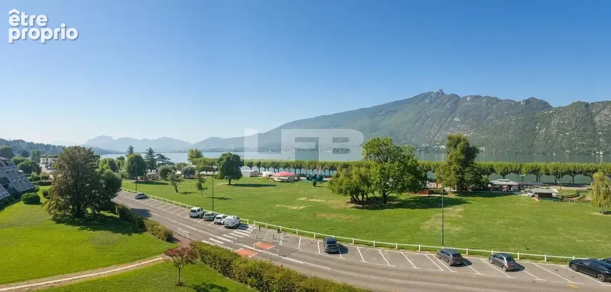 VUE LAC UNIQUE ! 84 m² (71 m² Carrez) + Garage + Cave - photo 17