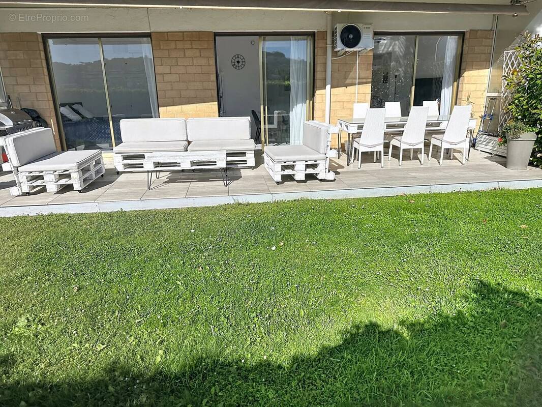 Appartement à LE CANNET