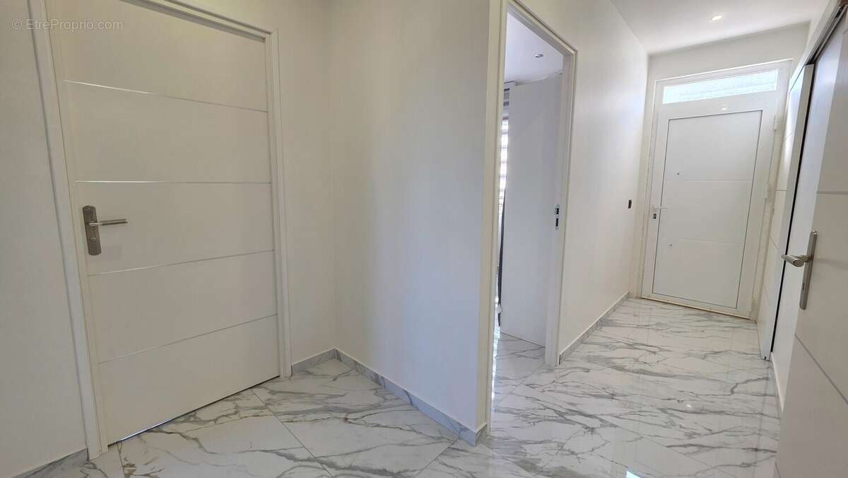 Maison 70 m² à Saint-Etienne-En-Bresse  - photo 7