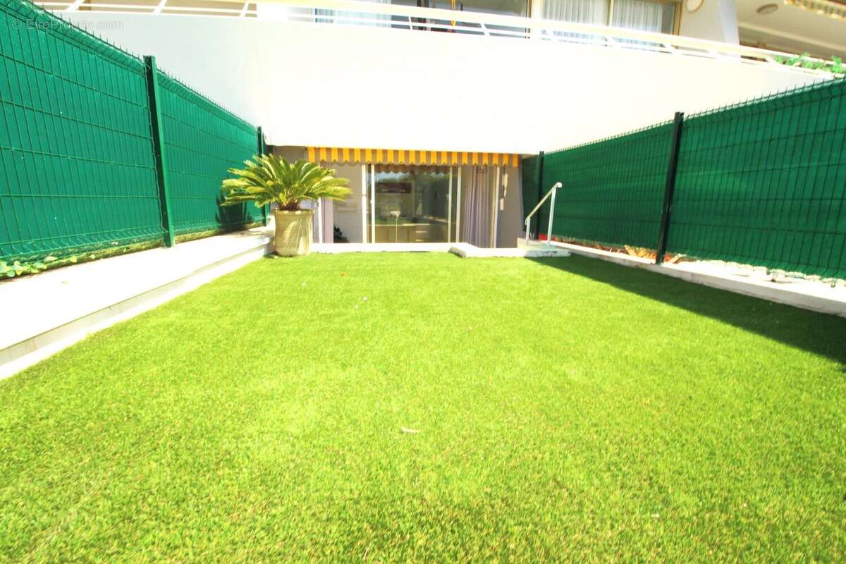 Appartement à VILLENEUVE-LOUBET