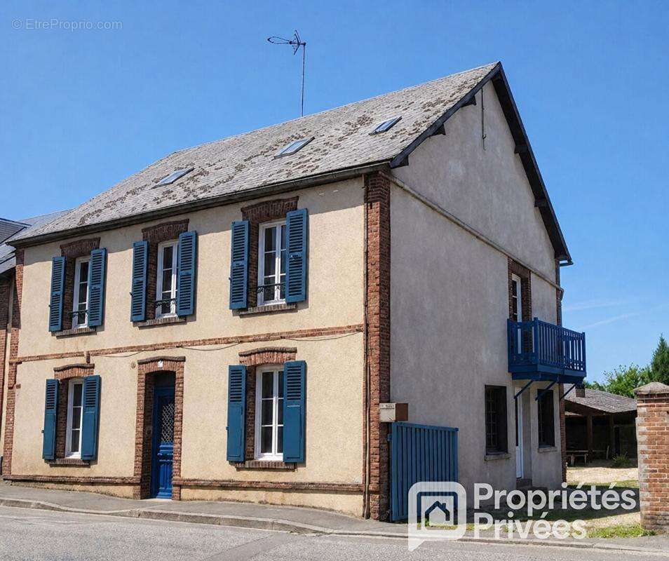 Maison de village et annexes - photo 7