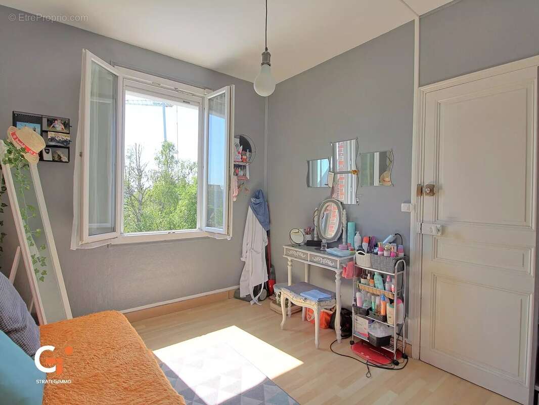Maison à GREGES
