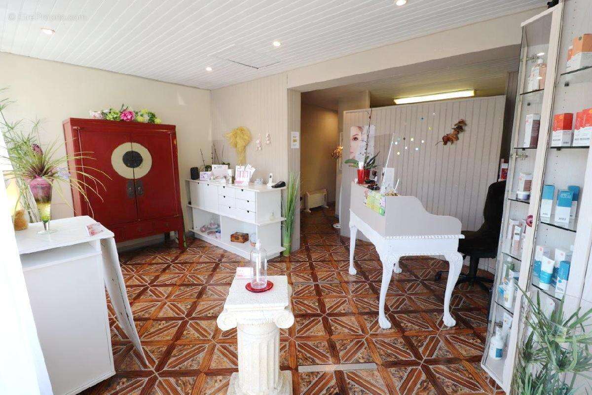 Commerce à LATOUR-BAS-ELNE