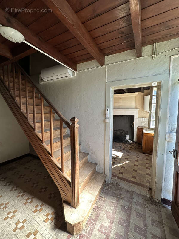 Maison à LA ROCHE-CHALAIS