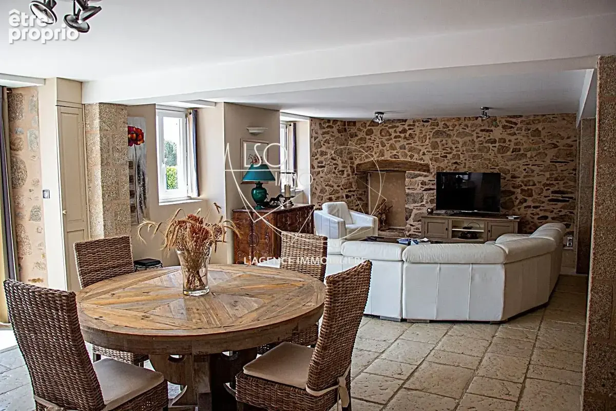 Maison 226 m² à Flavignac  - photo 5