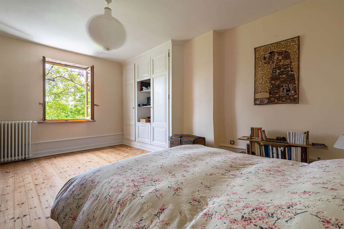 Maison à NEUVILLE-SUR-SAONE