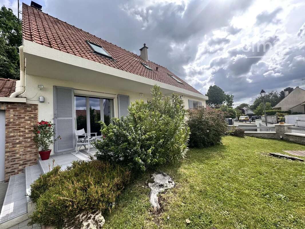 Maison à CONGIS-SUR-THEROUANNE