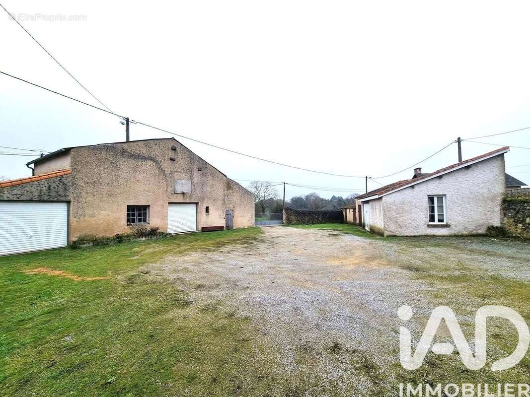 Photo 2 - Maison à THENEZAY