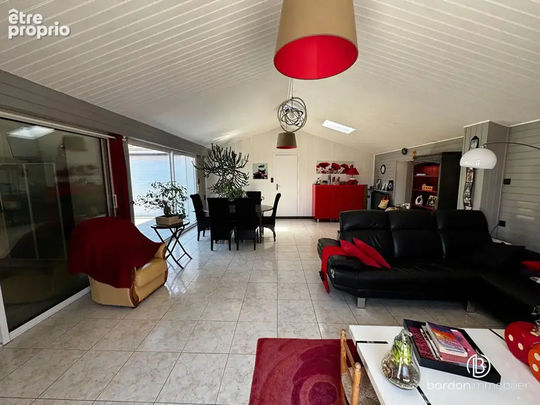 Maison 11 pièces -  208 m² - À seulement 1km des commodités de Challans - photo 6