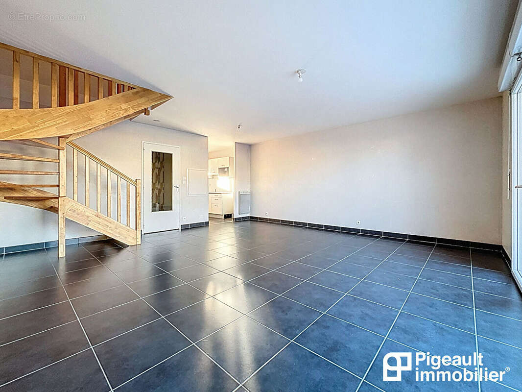 Appartement à CHARTRES-DE-BRETAGNE