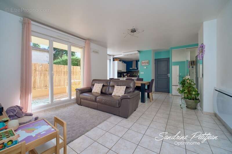 Appartement à SAINT-ANDRE-DE-CORCY