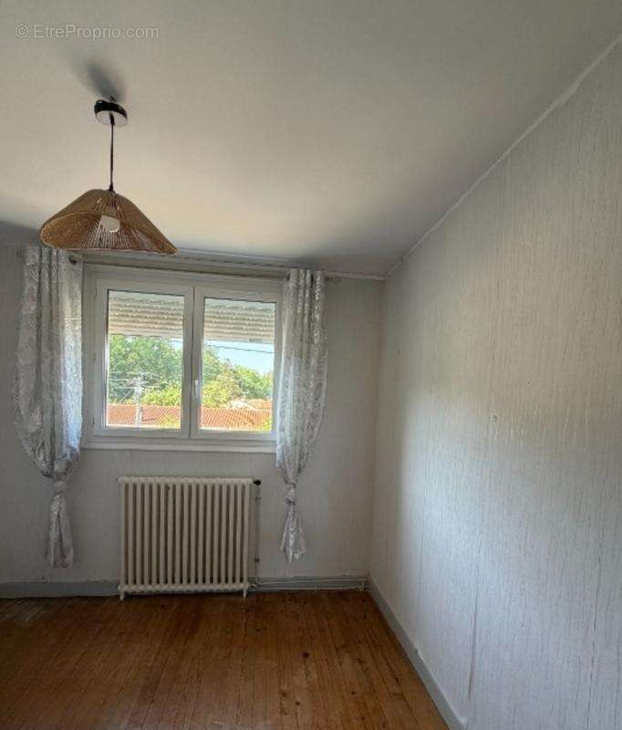 Soyaux. Maison mitoyenne de 102 m² avec garage et jardin - photo 7