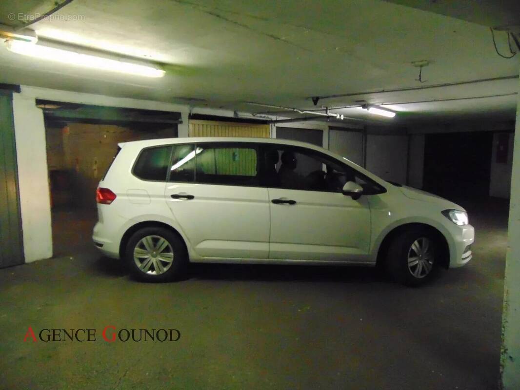 Parking à NICE