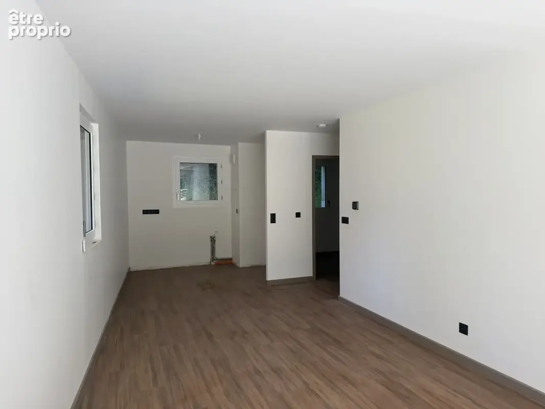 Appartement avec grande terrasse et stationnement privatif - photo 2