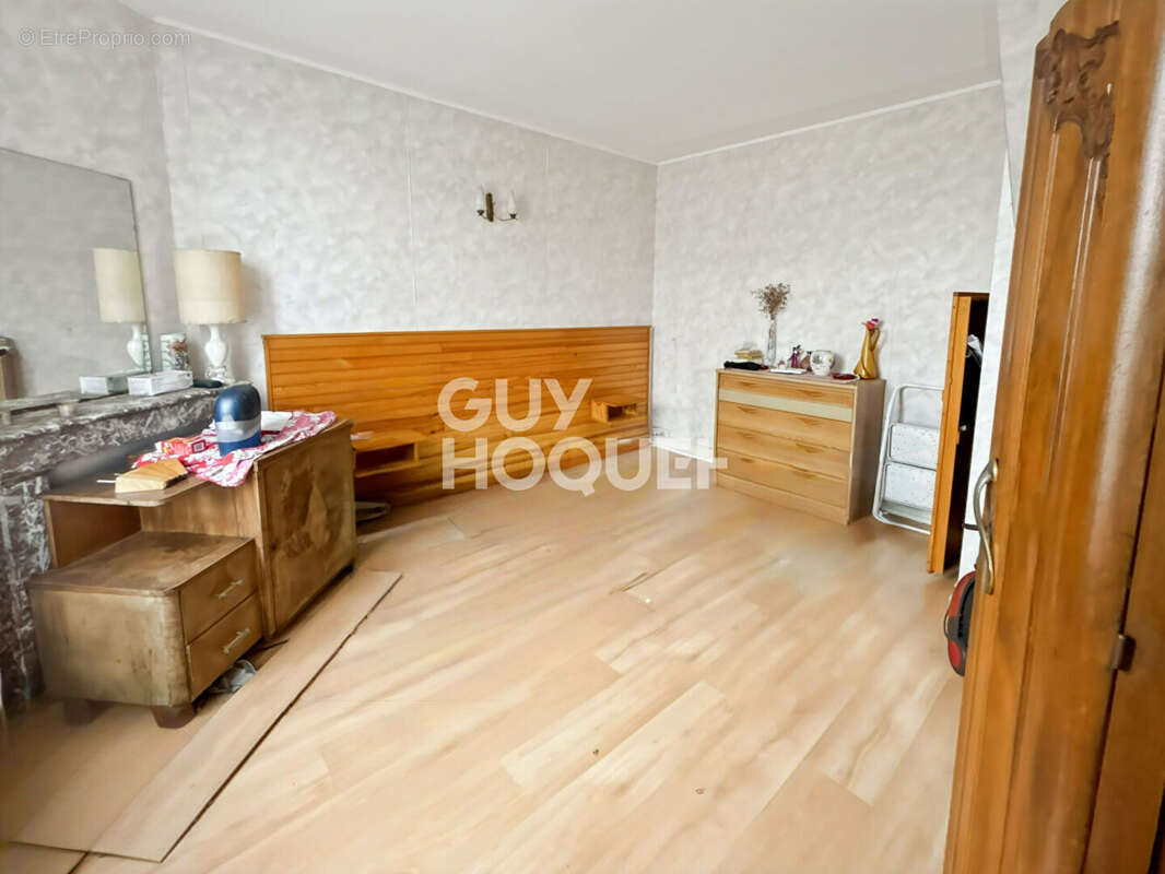 Maison à FONTENAY-TRESIGNY