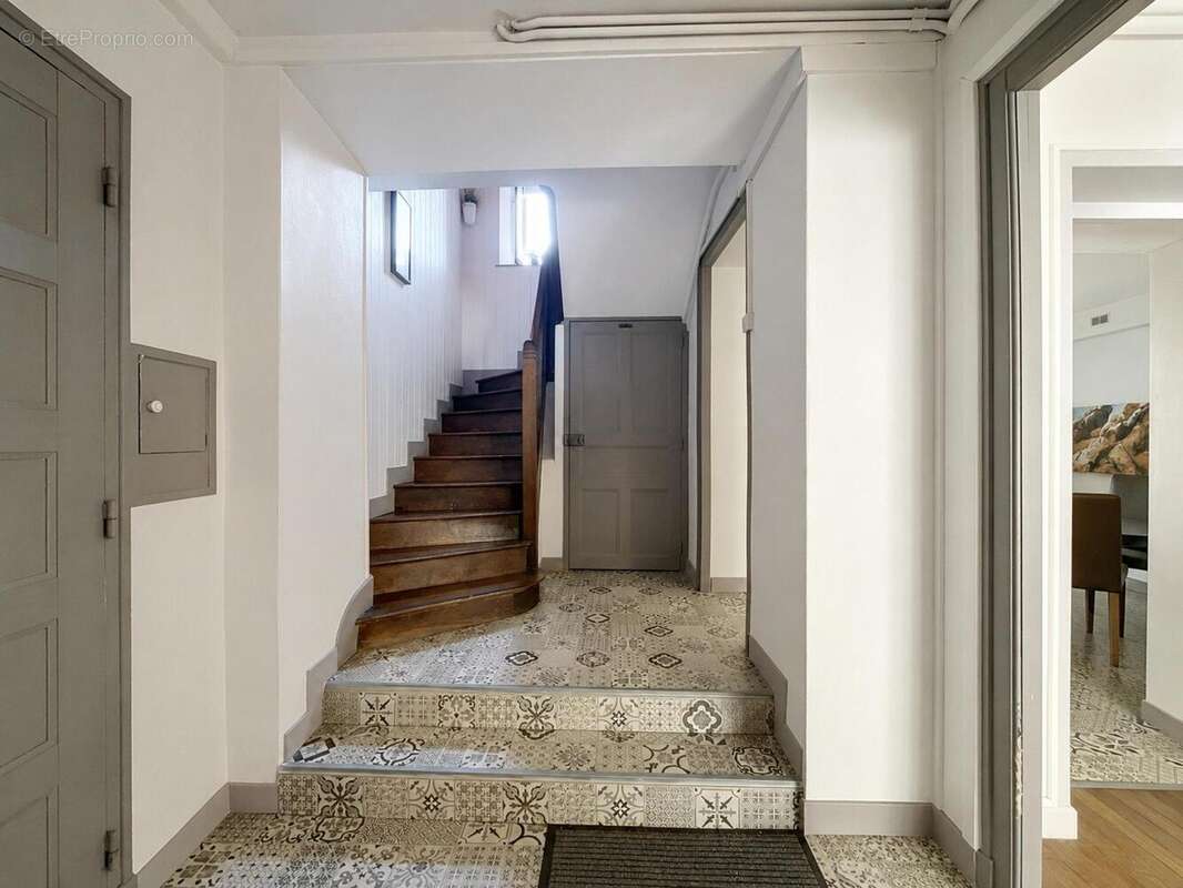 Maison 225 m² à Guingamp  - photo 2