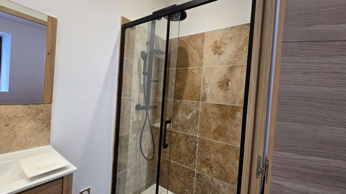 Appartement à MARSEILLE-7E