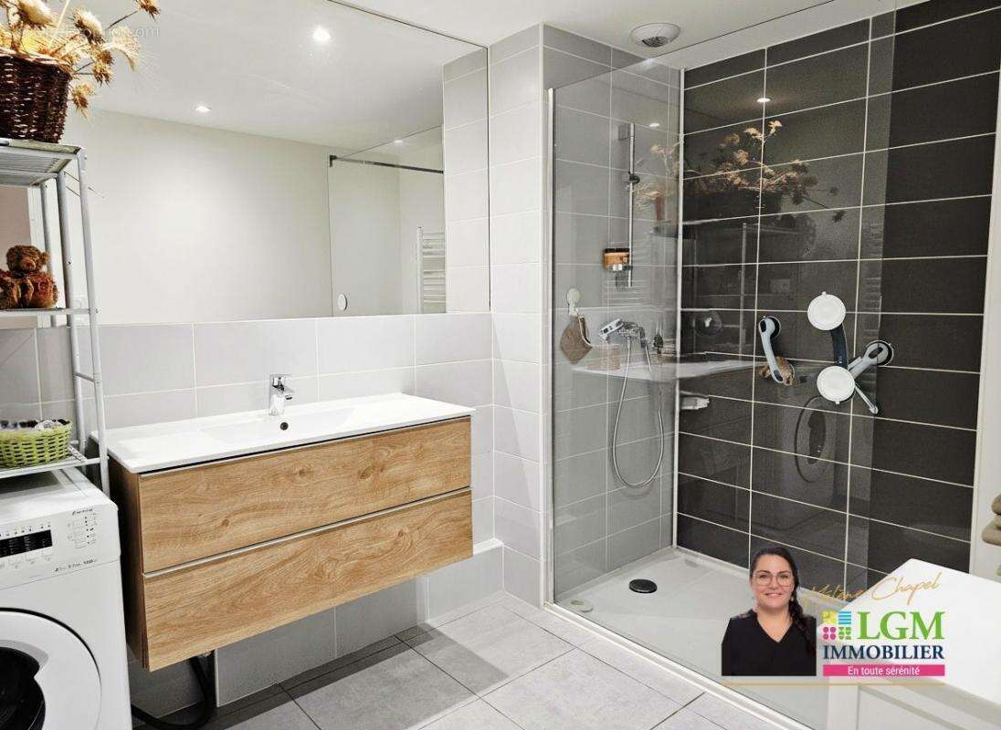 Alès - Appartement récent - Le confort rare en centre-ville - photo 9