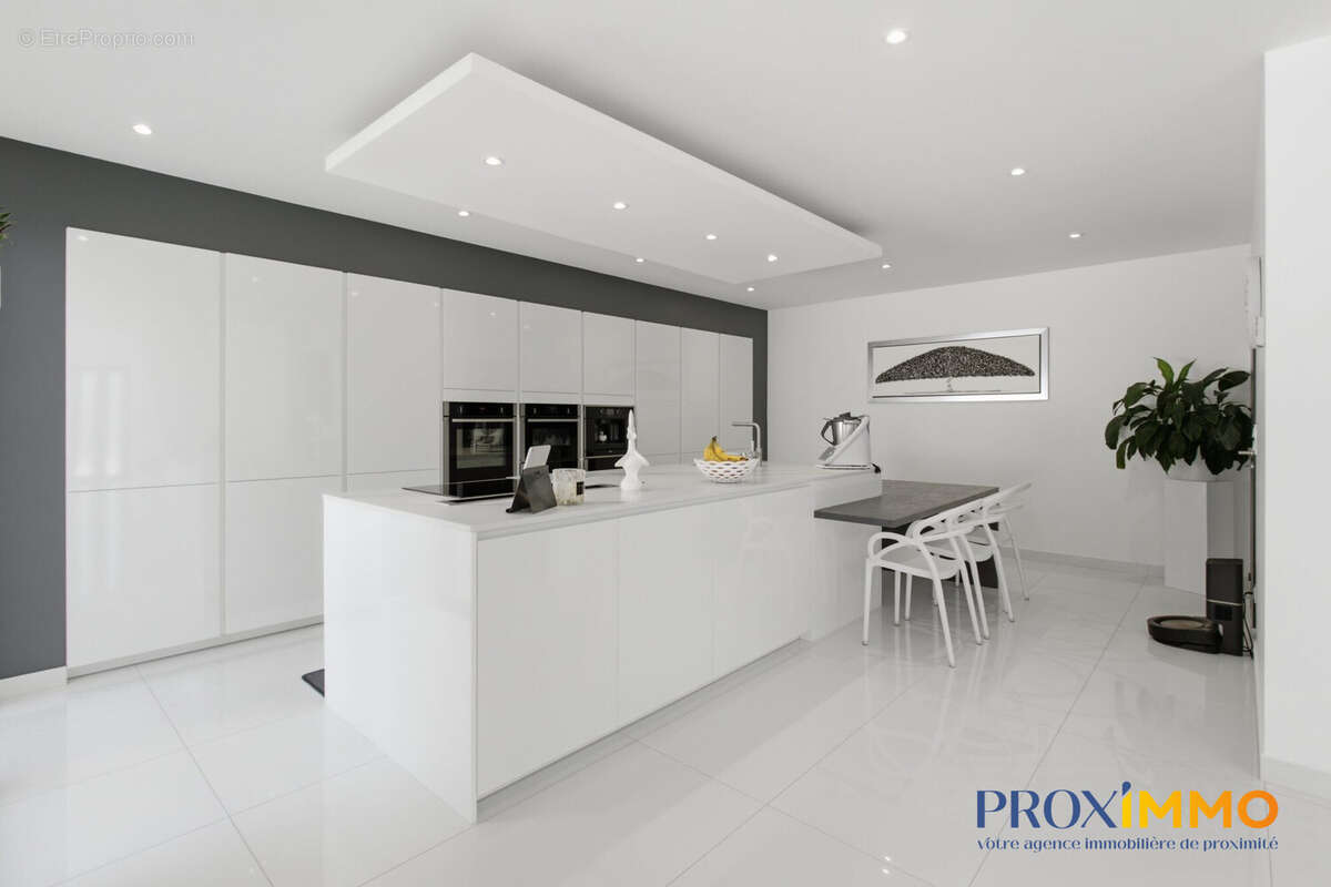Maison 158 m² à Voiron  - photo 7
