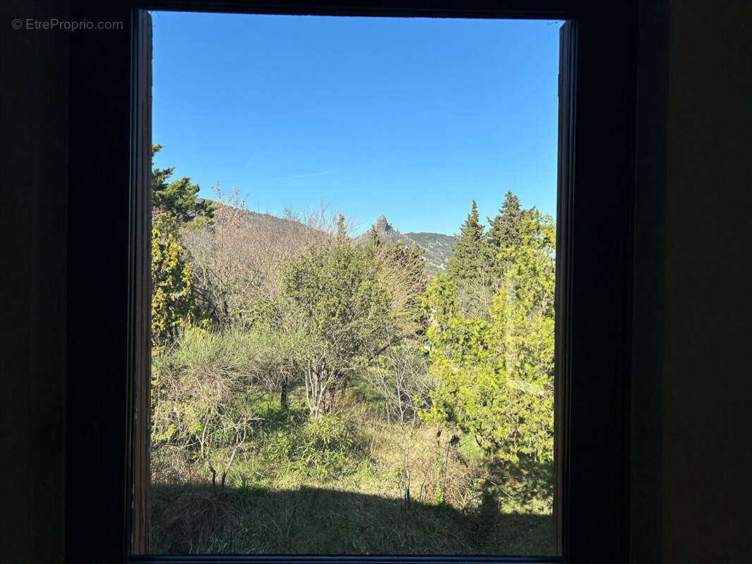 Maison à ROCHEMAURE