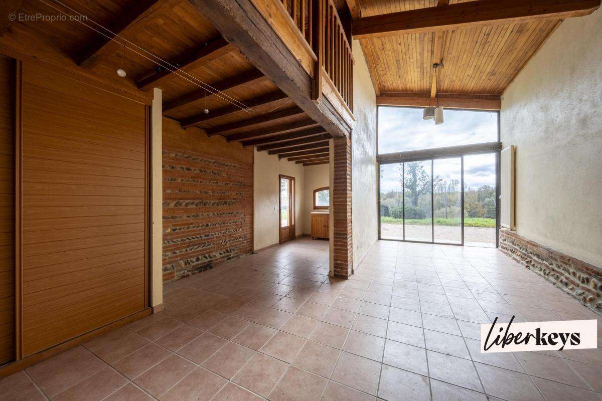 Maison à POUCHARRAMET