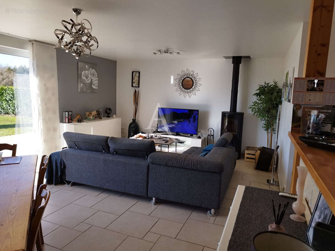 Maison à CHAMPAGNOLLES