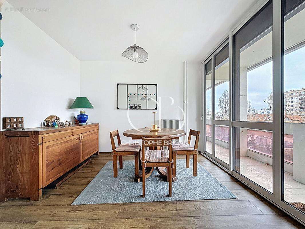 Appartement à VILLEJUIF