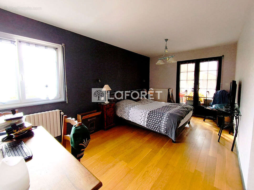 Maison à LES FORGES