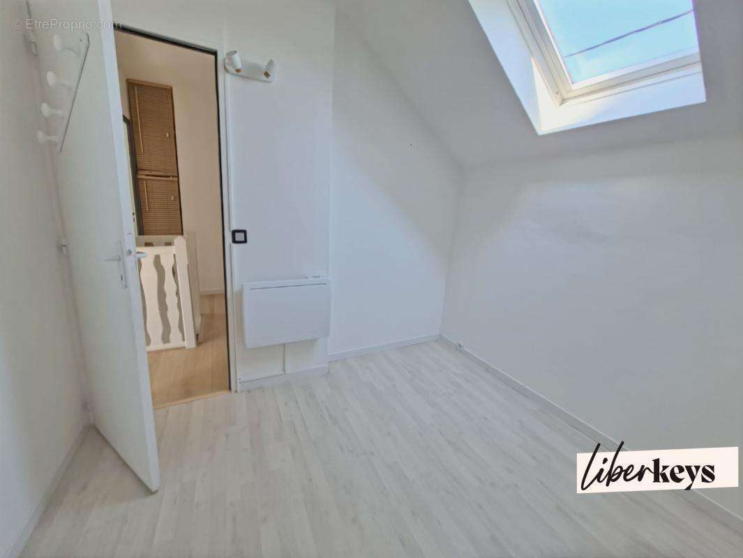Butry-sur-Oise – Maison lumineuse et spacieuse avec belle pièce de vie - photo 15