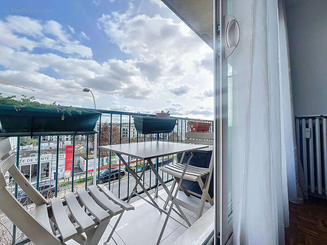 Appartement à ISSY-LES-MOULINEAUX