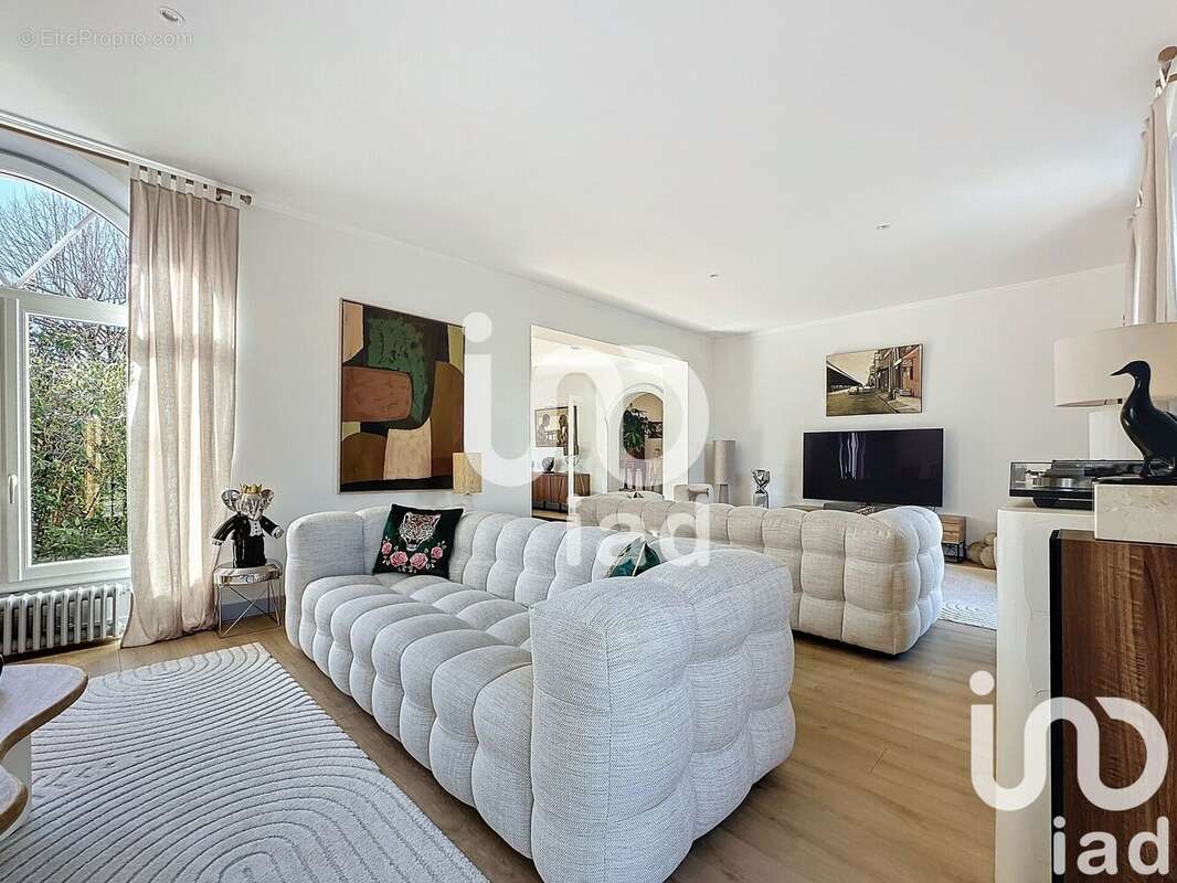 Maison 250 m² à Tarbes  - photo 4