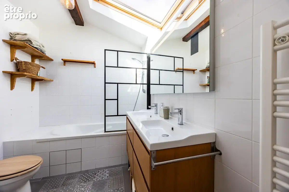 Appartement t4 dernier etage dans immeuble en pierre quartier croix blanche - photo 8