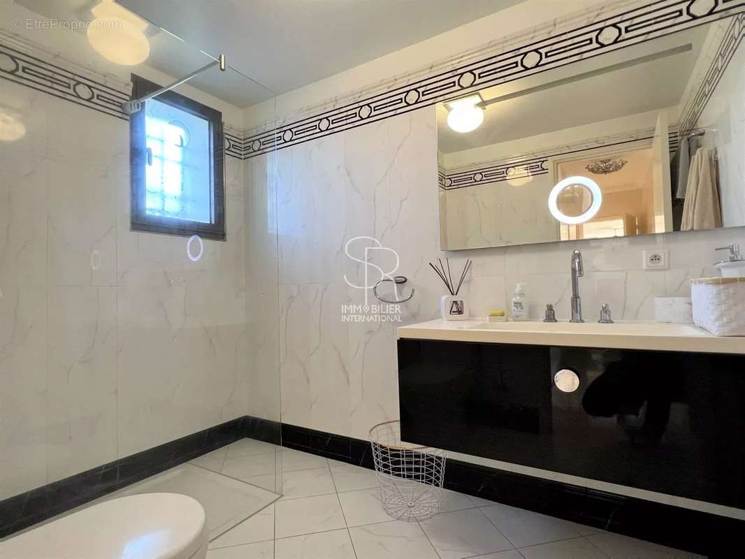 Maison à VILLENEUVE-LOUBET