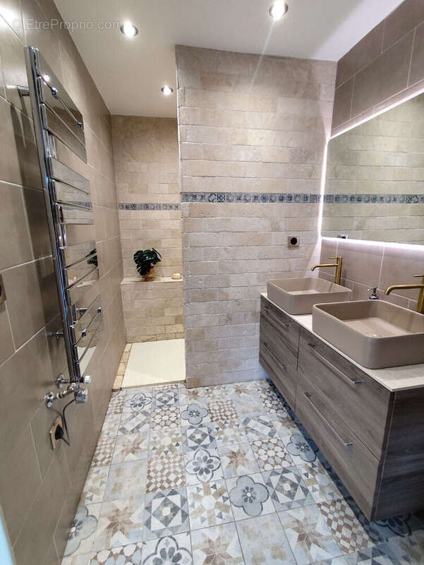 Maison à CUISE-LA-MOTTE