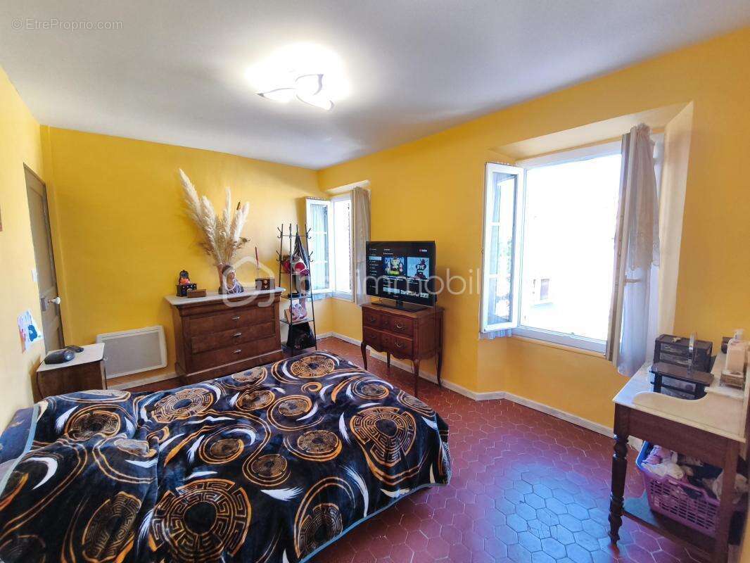 Maison à SAINTE-TULLE