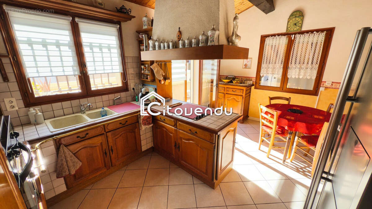 Maison à VILLELONGUE-DELS-MONTS